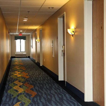 Beachfront Hotel Houghton Lake Exterior foto