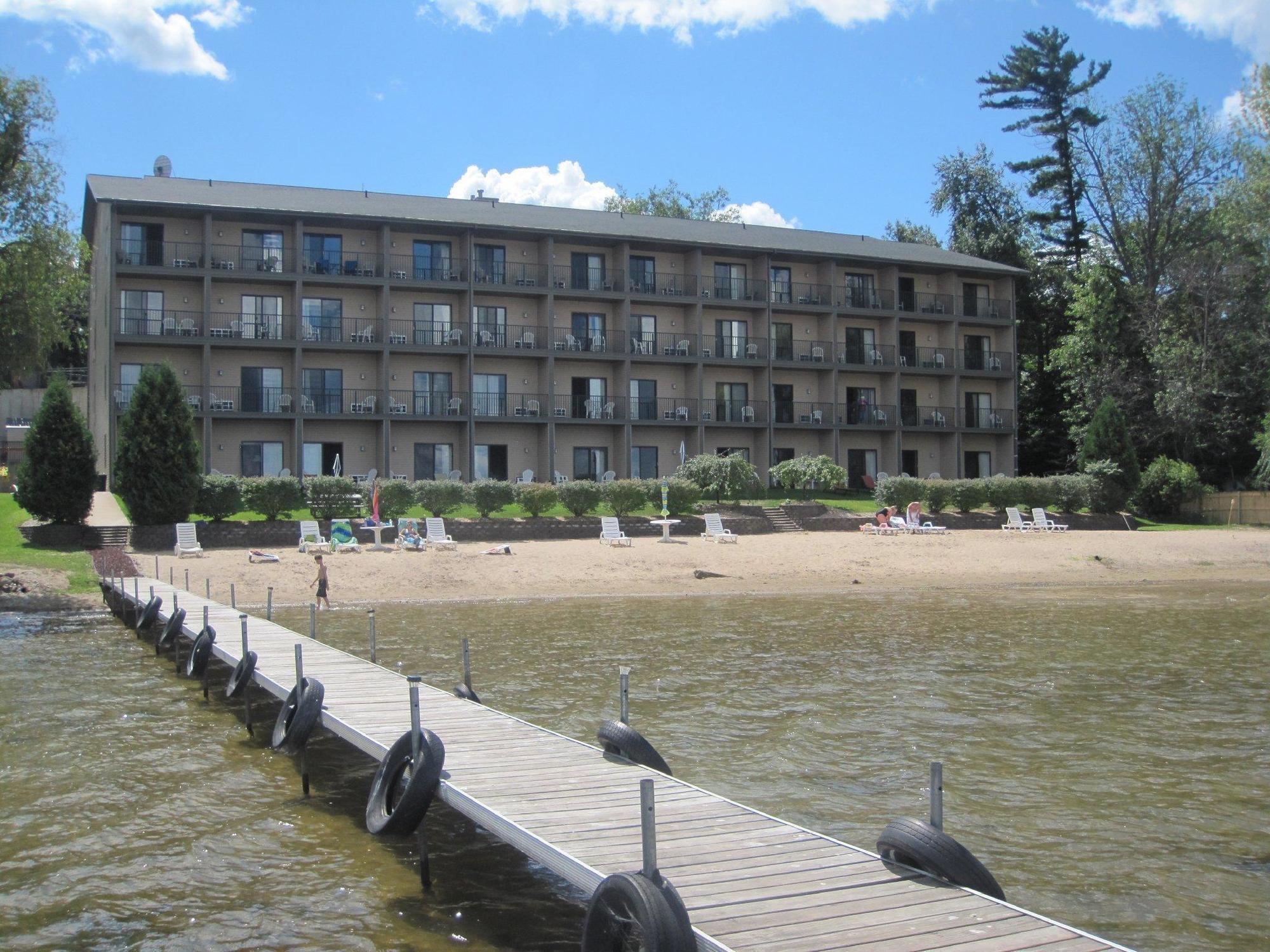 Beachfront Hotel Houghton Lake Exterior foto